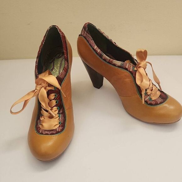 Poetic Licence London Vintage Granny Lace Up Style, Gold Leather, Sz. 7, Pre-Own